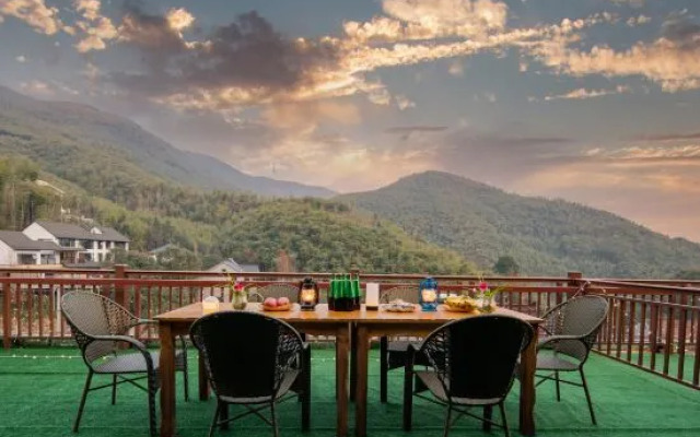 Qunshan Shanju Hotel