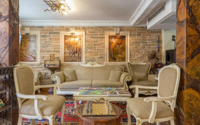 Sphendon Hotel
