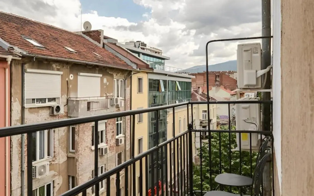 Sofia Dream Apartments - Jazzy Two Bedroom Suite