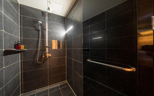 Wolmido W Tourist Hotel