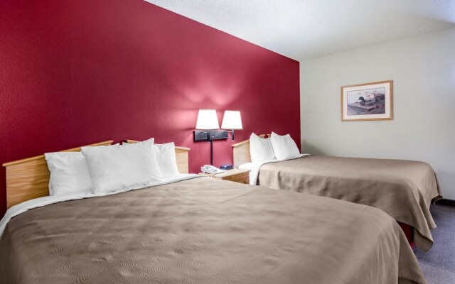 AmericInn Lodge & Suites Hesston