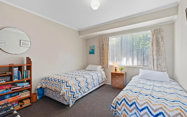 At The Mount - Mt Maunganui Holiday Home