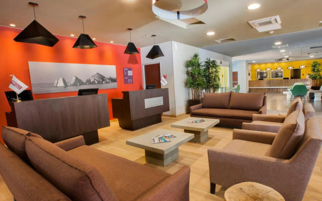 City Express Suites Cabo San Lucas