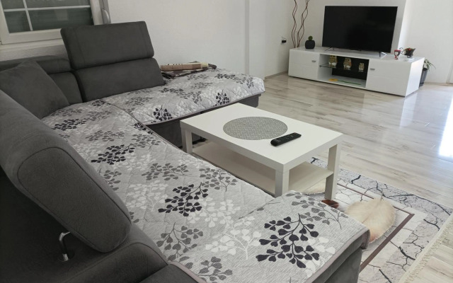 Ceca Apartment