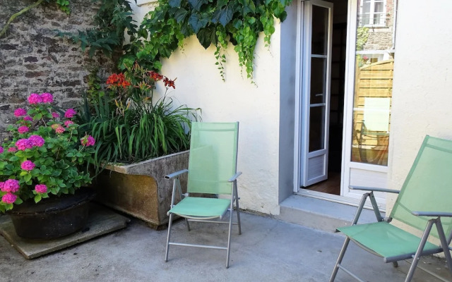 LES GITES DE LA COUR ES MEUNIERS-2 pers