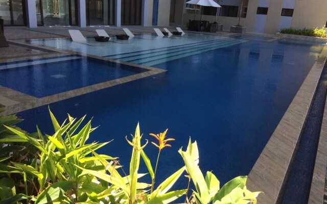 The Persimmon Cebu by Sleepingpong