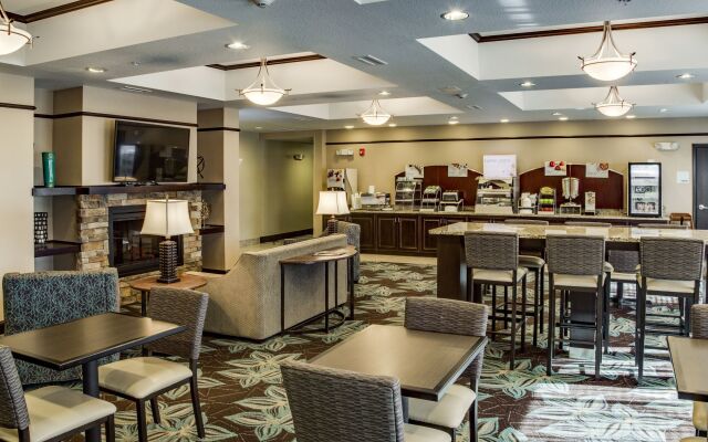 Holiday Inn Express & Suites Nevada, an IHG Hotel