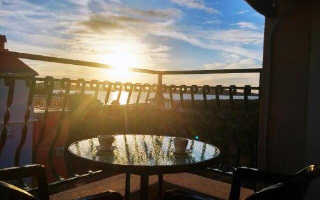 Apartments and Rooms Saric