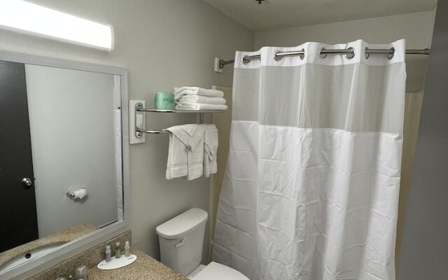 Baymont Inn & Suites Branford/New Haven