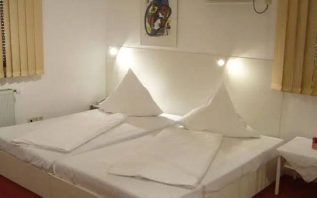 Relax Hotel & SPA Stuttgart