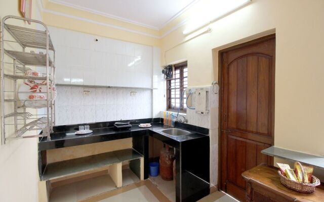 OYO 17131 Home Spacious 2BHK Dona Paula