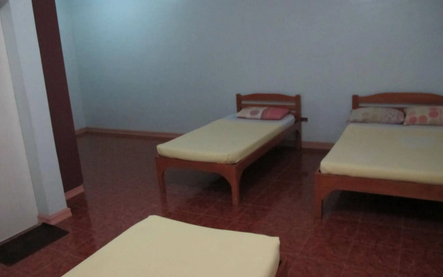 Pe're Aristo Guesthouse