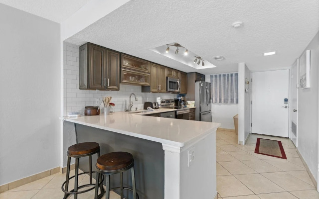 Ponce de Leon Towers 503