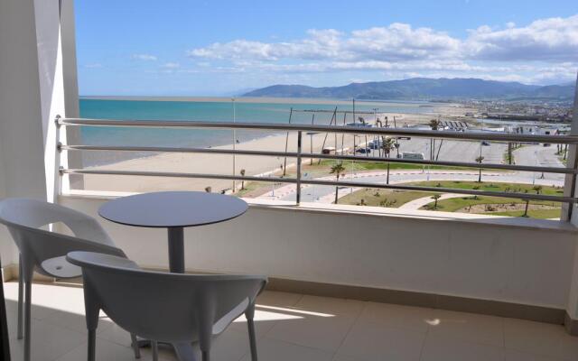 Suites Hotel Omeya