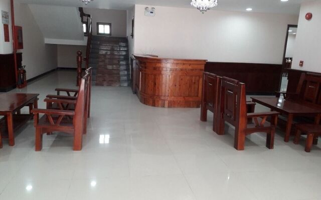 Con Dao Tan Son Nhat Hotel