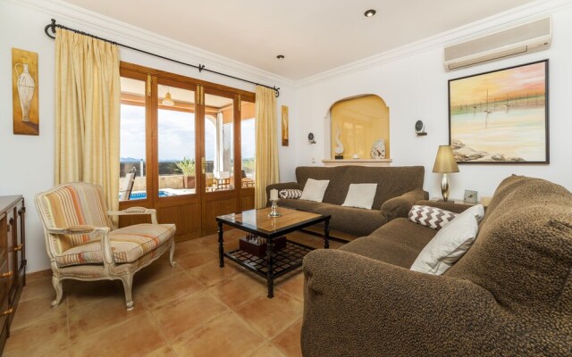 Villa With Pool and sea Views