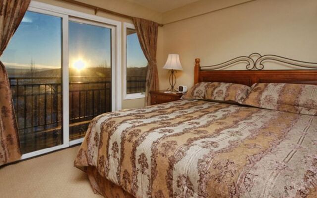 Scandinavian Lodge and Condominiums