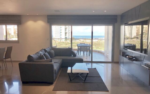 Stav Rentals Tel Aviv Sea View Apartment