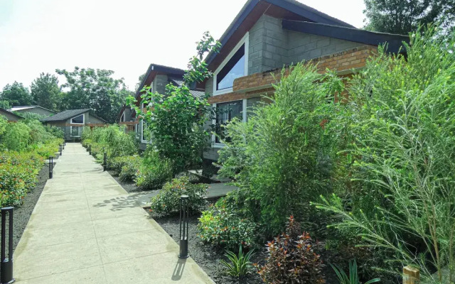 Ritzy Arcadia Cottages