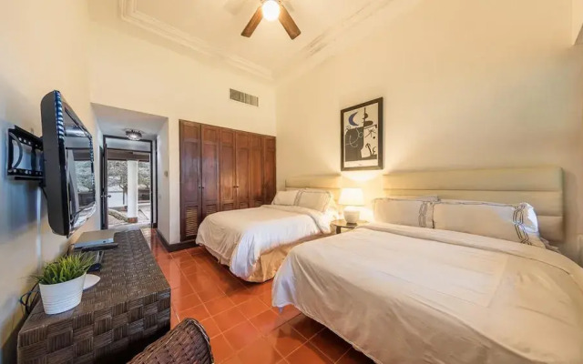 Wonderful 5BR Villa w Jacuzzi at Ingenio