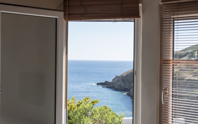 Athina Ios Villa