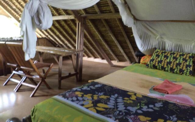 Topi Inn