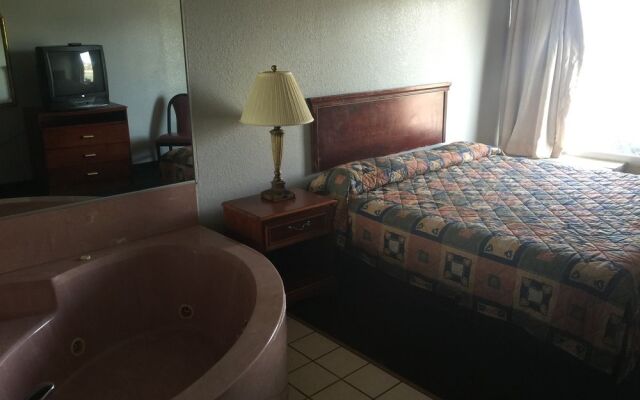 Red Carpet Inn & Suites, Muncie IN