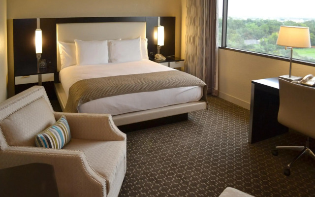 Doubletree by Hilton Houston Hobby Airport
