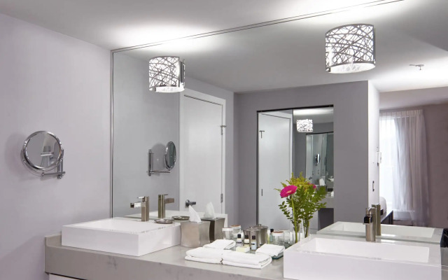 Executive Plaza Hotel Metro Vancouver