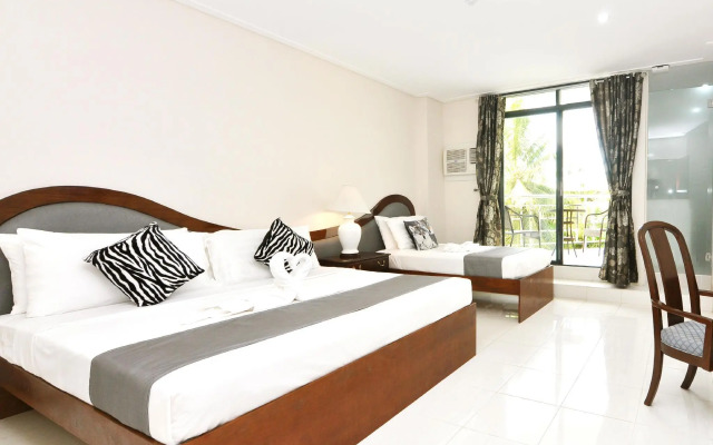 717 Cesar Place Hotel