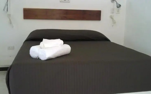 Tulum's - 1 & 2 Room APMTs
