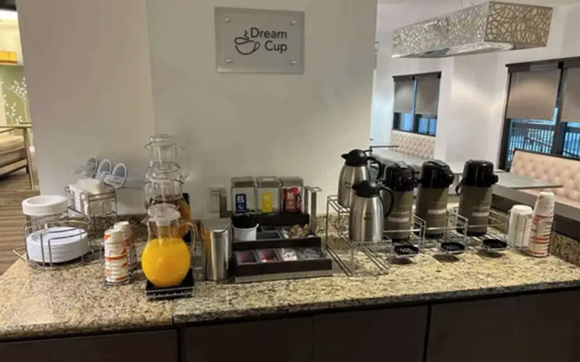 Hampton Inn Memphis I-240 Thousand Oaks