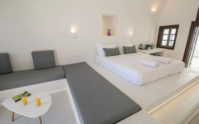 Cilon Suites Santorini