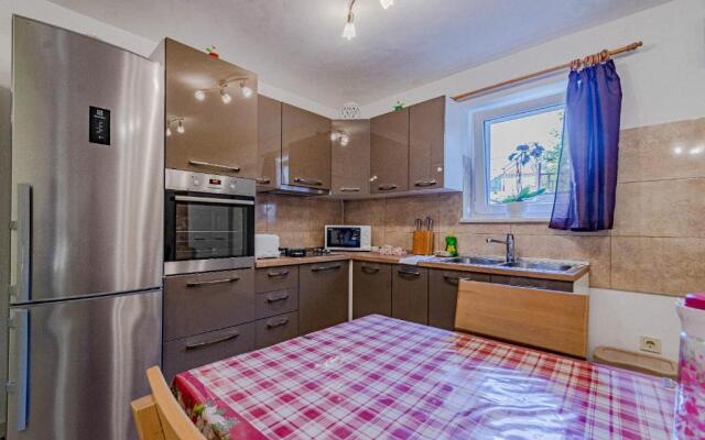 S2 - Modern Studio, Just 50m From the Beach