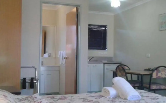 Ulster Lodge Motel