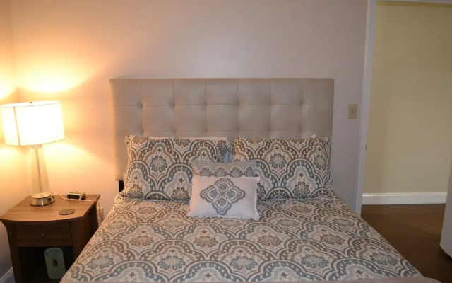 Attractive 504 2BD Condo with Private Balcony and Jacuzzi Tub by RedAwning