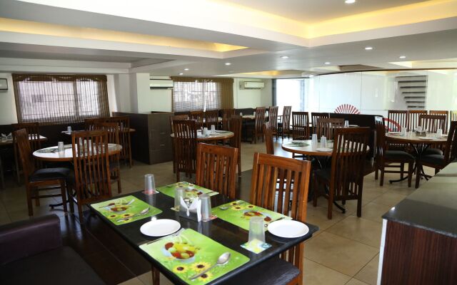 Hotel SPR Inn