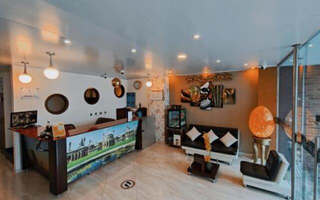 Hotel 80 Real