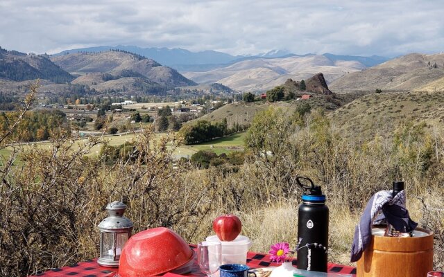 Casia Lodge and Ranch