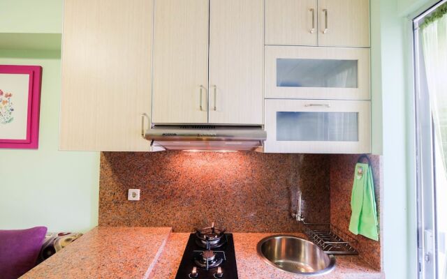 Cozy 2BR Bassura City Apartment