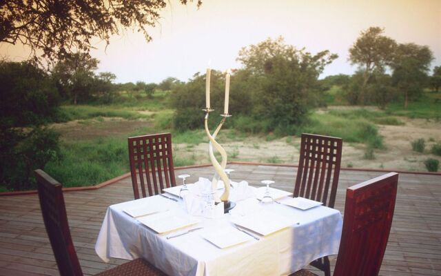 Royal Legend Safari Lodge
