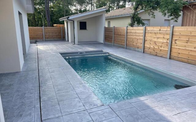 Villa Lacanau avec piscine chauffée