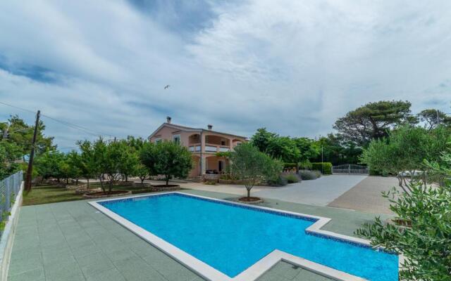 Apartments Nikaia