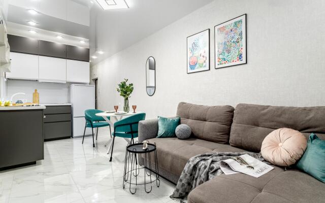 UzorApart is a comfortable studio in the center with stunning sea views