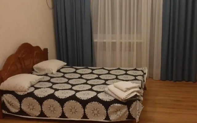 Lux Apartment Вокзал. Надежды Алексеенко 30