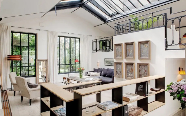 Paris Green House Residence