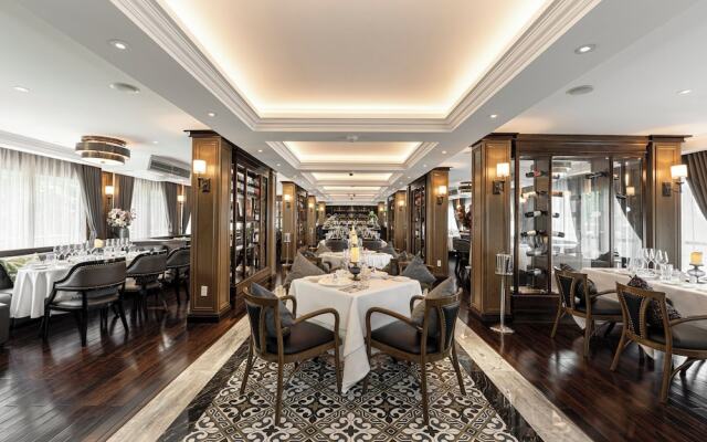Ambassador Signature Cruise - Lan Ha Bay