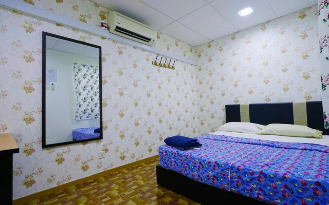 Pak Long Homestay – Guest Rooms – Shah Alam