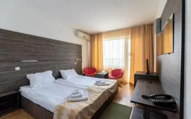 Hotel Capitol