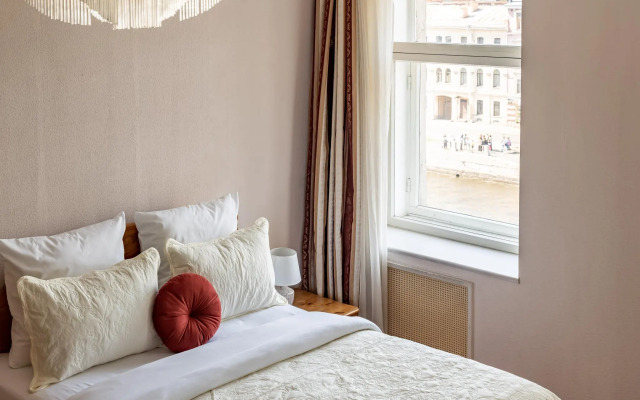 Апартаменты на набережной реки Фонтанки 52